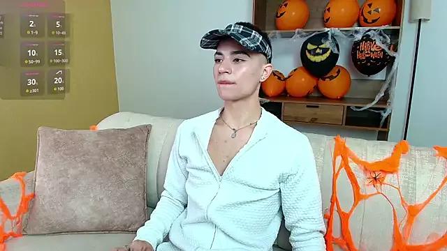 MatheoMontclair from StripChat is Freechat