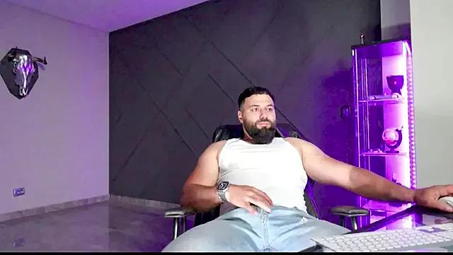 mattmasterss from StripChat is Freechat