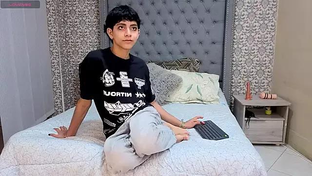 Matty_Sparkk from StripChat is Freechat