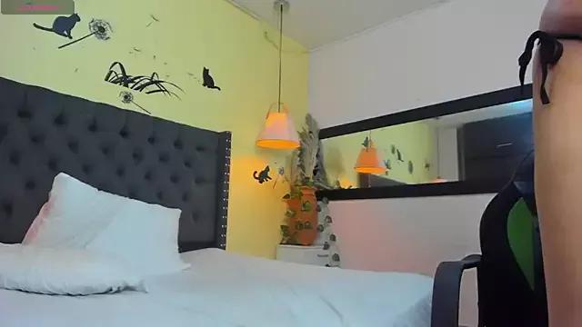 Max_Bella from StripChat is Freechat