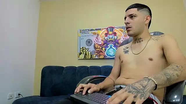 Max_hot_boy from StripChat is Freechat