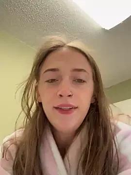 Maxinebabyyy from StripChat is Freechat