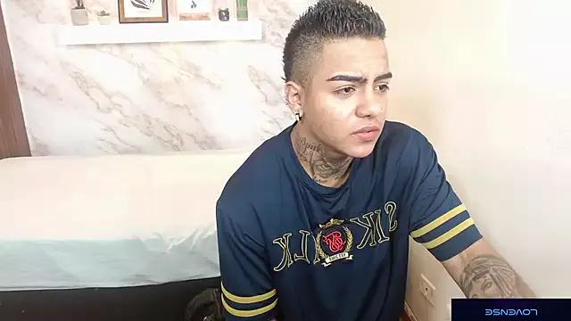 MaxSteel98 from StripChat is Freechat