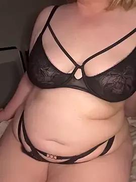 Maya_R from StripChat