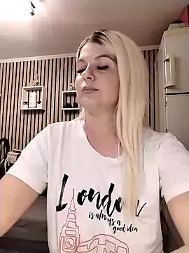 Mayaaaaaa_ from StripChat