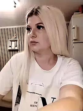 Mayaaaaaa_ from StripChat