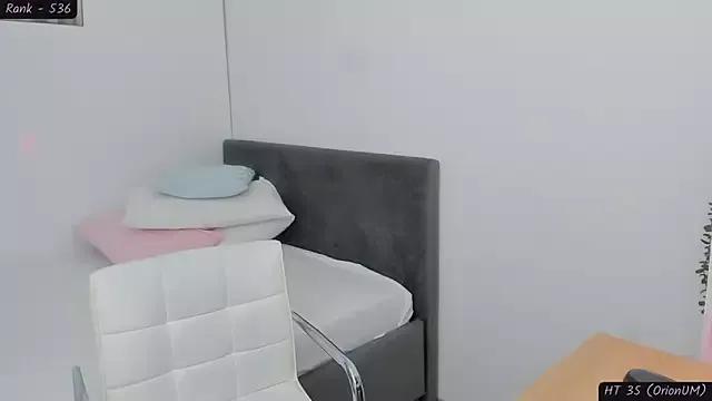 MayaaaM from StripChat