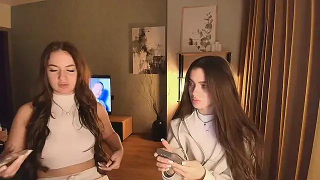 MayaGlow from StripChat is Freechat