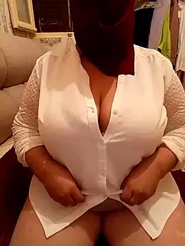mayakhalyfaa from StripChat