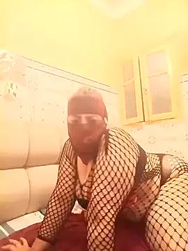 mayakhalyfaa from StripChat is Freechat