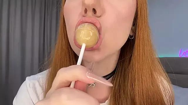 MayaSugarr from StripChat
