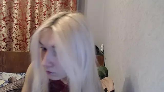 maybe_doll from StripChat is Freechat