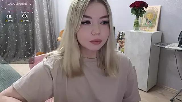 maymayyy from StripChat