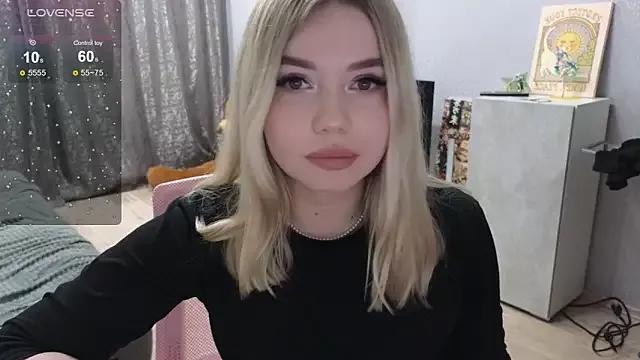 maymayyy from StripChat