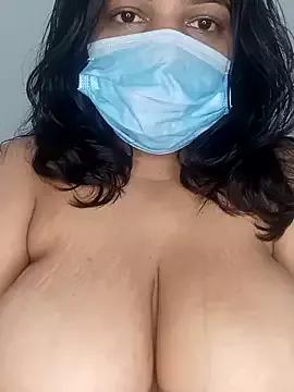 Mazzakiinn from StripChat
