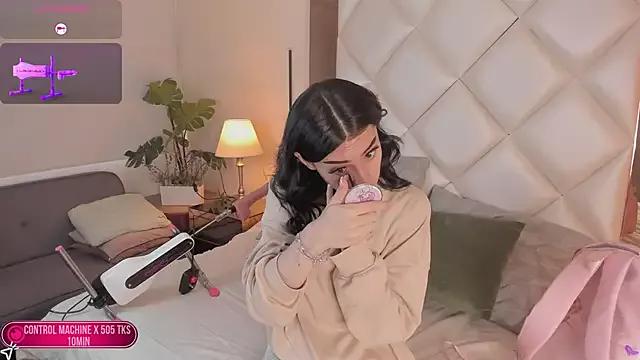 Megan_DH from StripChat is Freechat