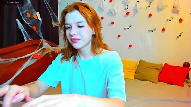 MeganNewCat from StripChat is Freechat