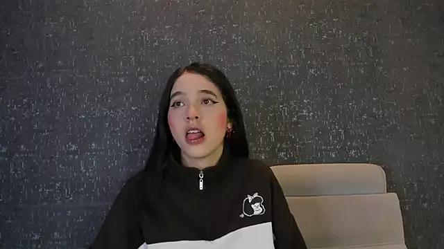 MeganR_ from StripChat is Freechat