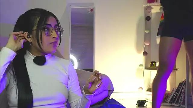 MeganxxxLiam from StripChat is Freechat