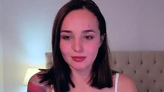 MeIisaLove from StripChat