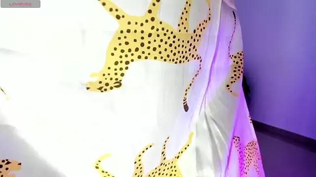 Melanyprada from StripChat is Freechat