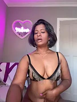 Melarose82 from StripChat is Freechat