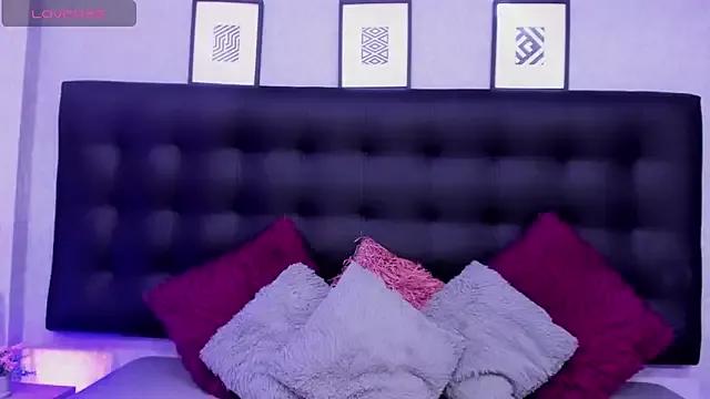 MeleekXXX_ from StripChat
