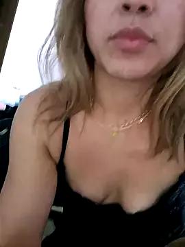 melissa_35_ from StripChat is Freechat