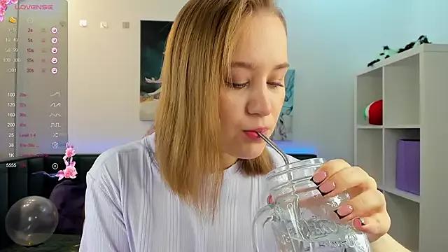 Melissa_new22 from StripChat