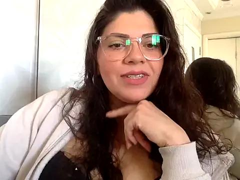 Melissa_Noir from StripChat is Freechat