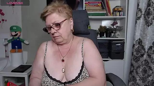 Mella4you from StripChat is Freechat