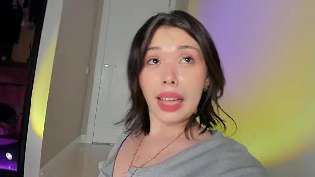 Mellovely from StripChat