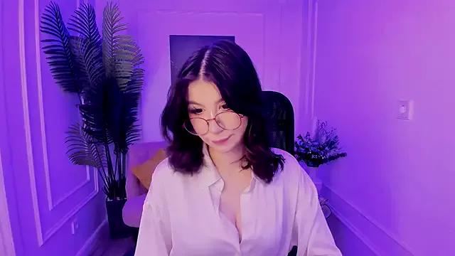 MeLLSawertyq from StripChat