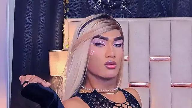 melody-rouss from StripChat is Freechat