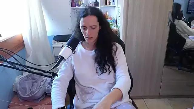 MemiSecrets from StripChat is Freechat