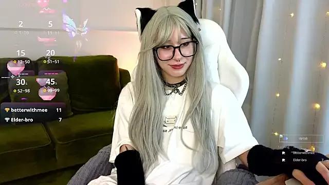 meomeee from StripChat