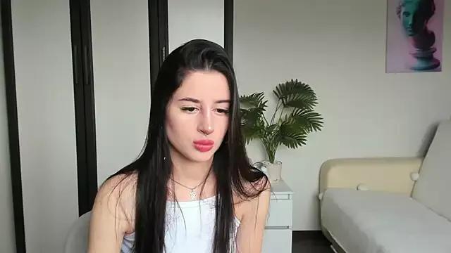 meowallen from StripChat is Freechat