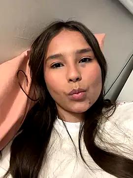 merliarosee from StripChat is Freechat