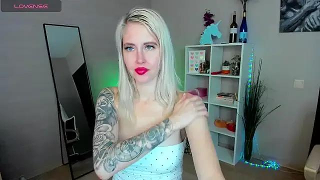 Mermaid_N from StripChat