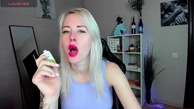 Mermaid_N from StripChat