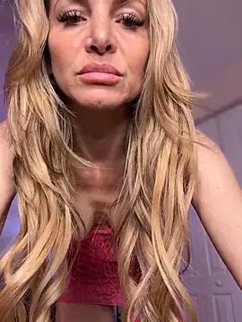 MessyNastyQueen from StripChat