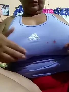 mezitapaola09 from StripChat is Freechat