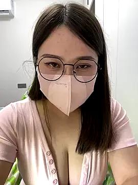 mi-AIoo from StripChat is Freechat