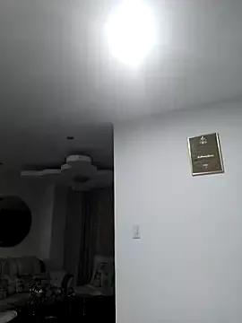 Mia_mancinii webcams show profile image 