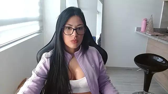 Photos of Mia_Paradis from StripChat is Freechat