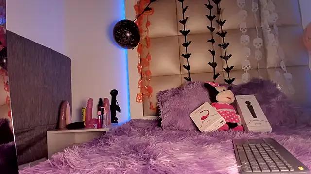 Dirty chat webcam: explore liveshows with versed models, from laying bare to fetishes, in a variety of sexy free adult webcams.