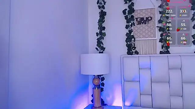 Miaa_gh1 from StripChat