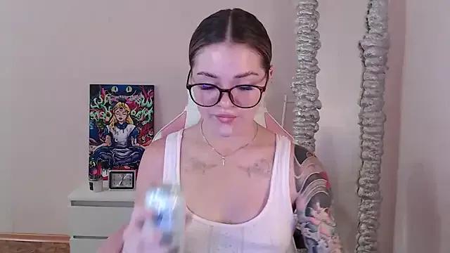 miaacatt from StripChat