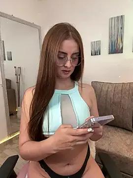 MiaaLoren from StripChat