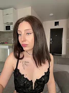MiaaLoveeee from StripChat